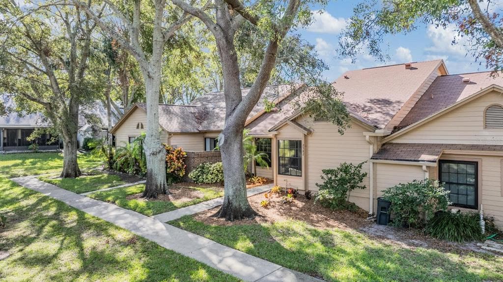 2582 BENTLEY DRIVE PALM HARBOR, FL 34684