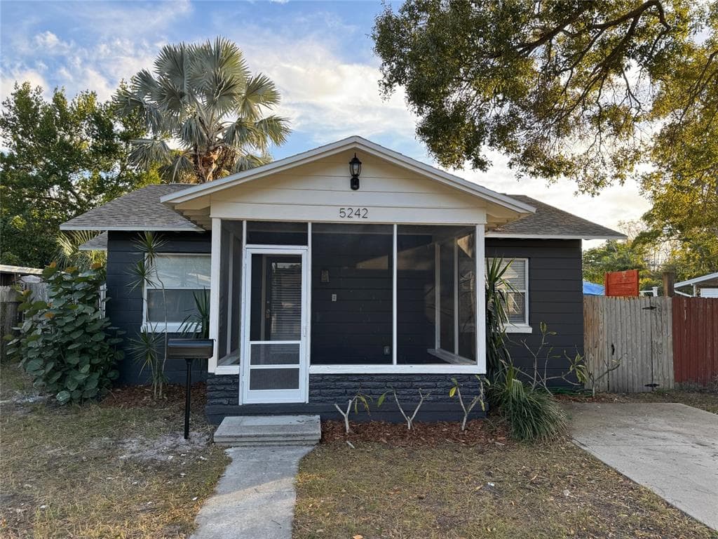 5242 7TH AVENUE N ST PETERSBURG, FL 33710