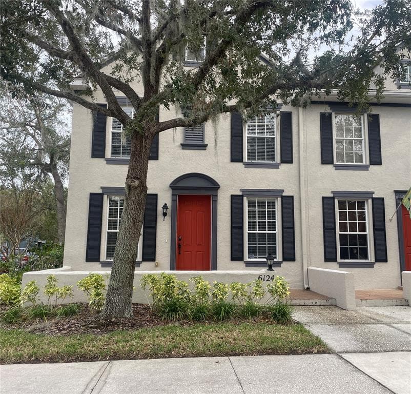 6124 FISHHAWK CROSSING BOULEVARD LITHIA, FL 33547