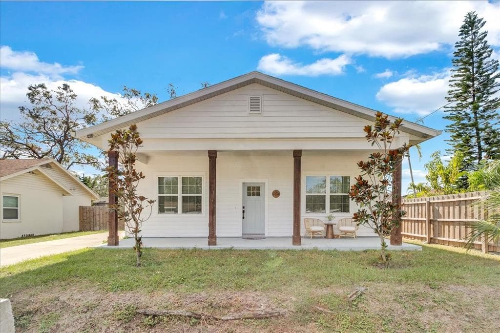 1104 W SITKA STREET TAMPA, FL 33604
