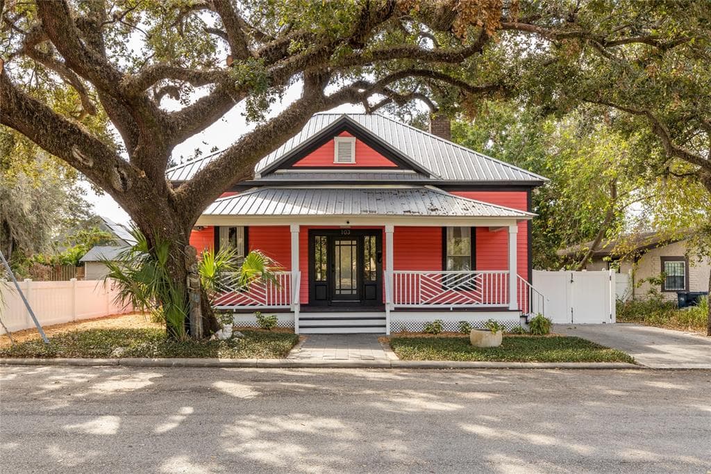 103 E 26TH AVENUE TAMPA, FL 33603