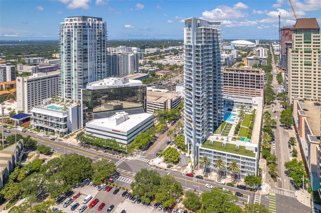 175 1ST STREET S UNIT 2605 ST PETERSBURG, FL 33701