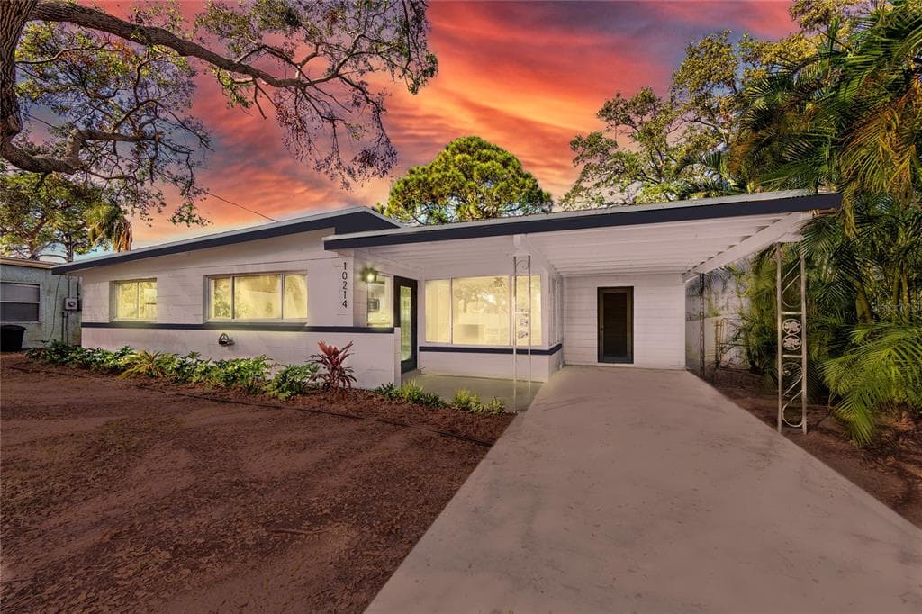 10214 66TH AVENUE SEMINOLE, FL 33772