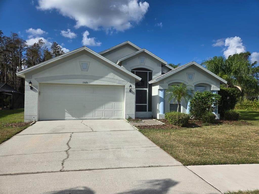 1525 BAYTHORN DRIVE WESLEY CHAPEL, FL 33543