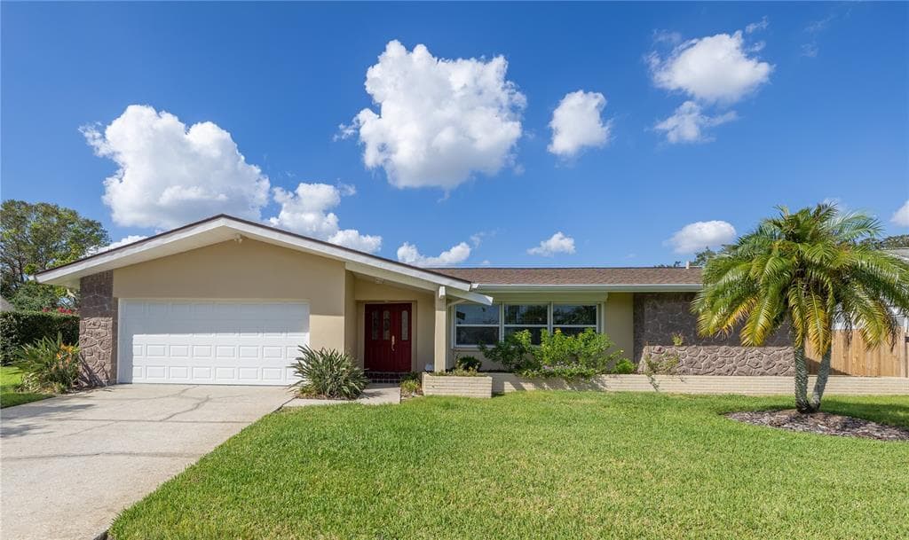 8021 CRANBROOK COURT SEMINOLE, FL 33777