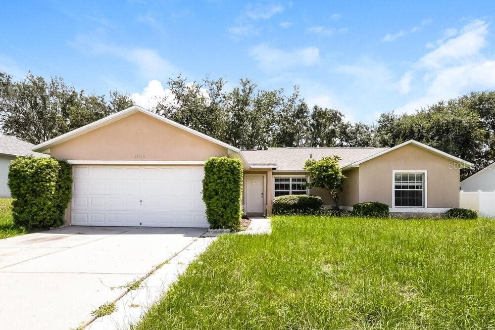 11708 FOXGLOVE DRIVE CLERMONT, FL 34711
