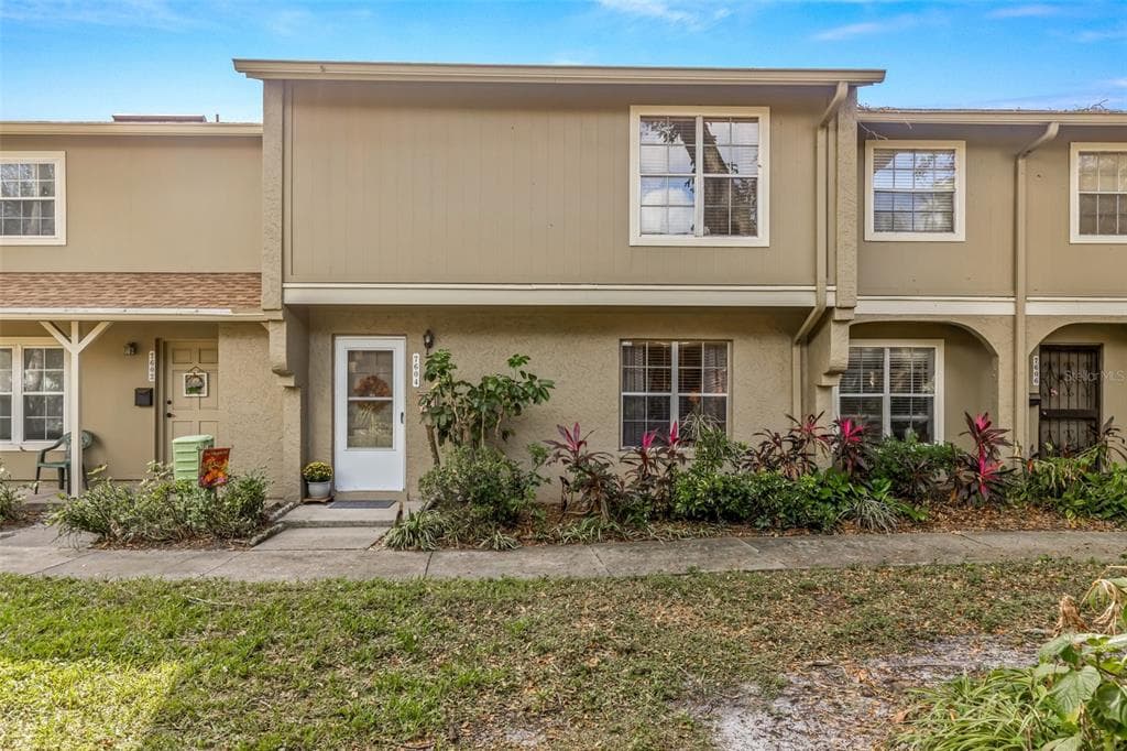 7604 EL PASEO COURT TAMPA, FL 33615