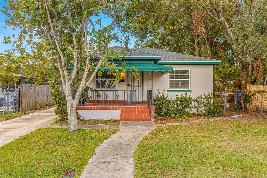1305 E 25TH AVENUE TAMPA, FL 33605