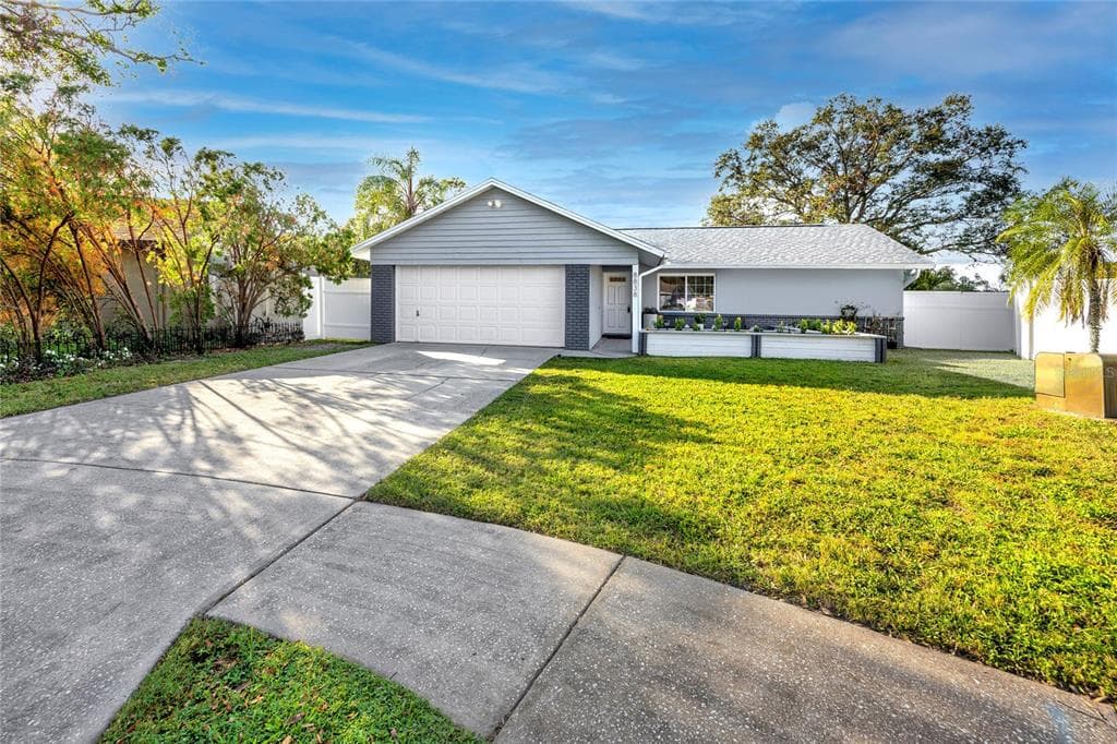8838 MAGNOLIA COURT SEMINOLE, FL 33777