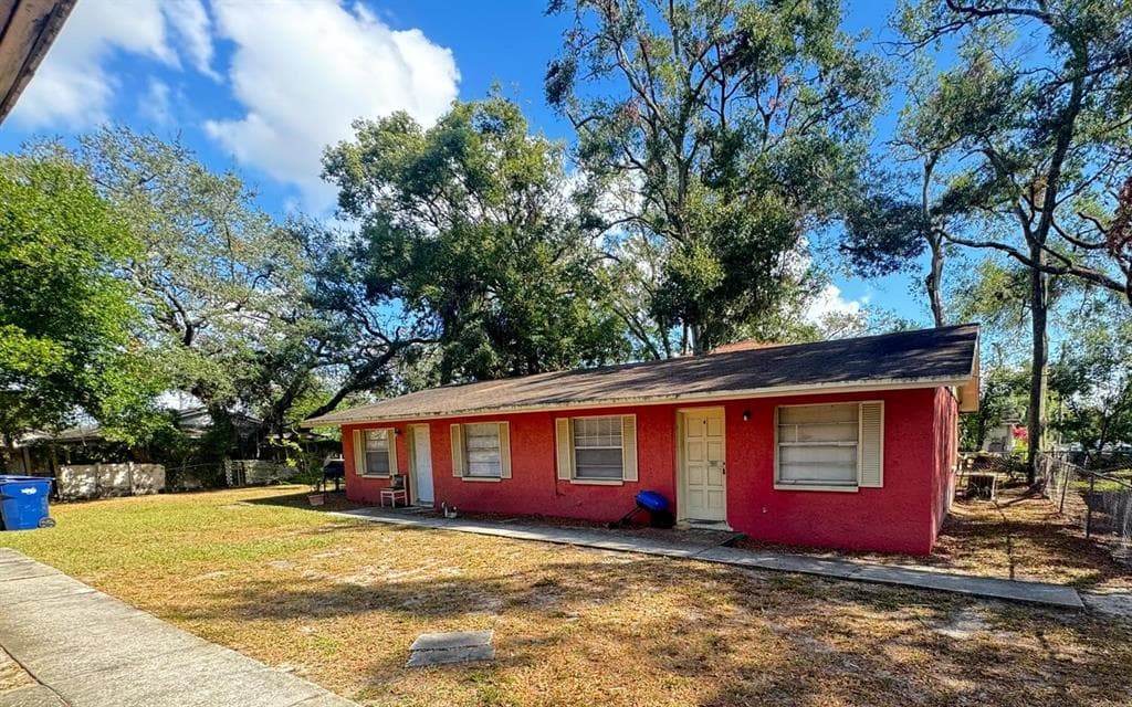 1204 E SENECA AVENUE TAMPA, FL 33612