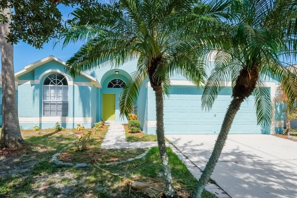 12510 LAKE VISTA DRIVE GIBSONTON, FL 33534