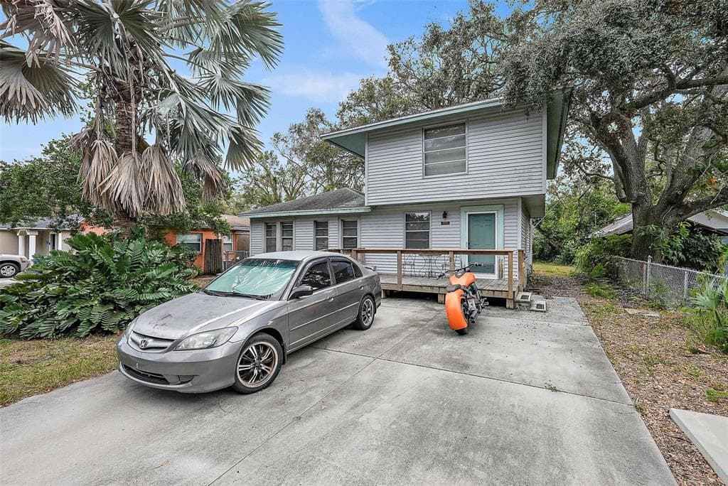 727 16TH AVENUE NW CLEARWATER, FL 33756