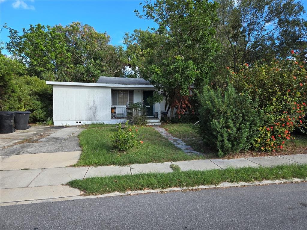 1754 27TH STREET S ST PETERSBURG, FL 33712