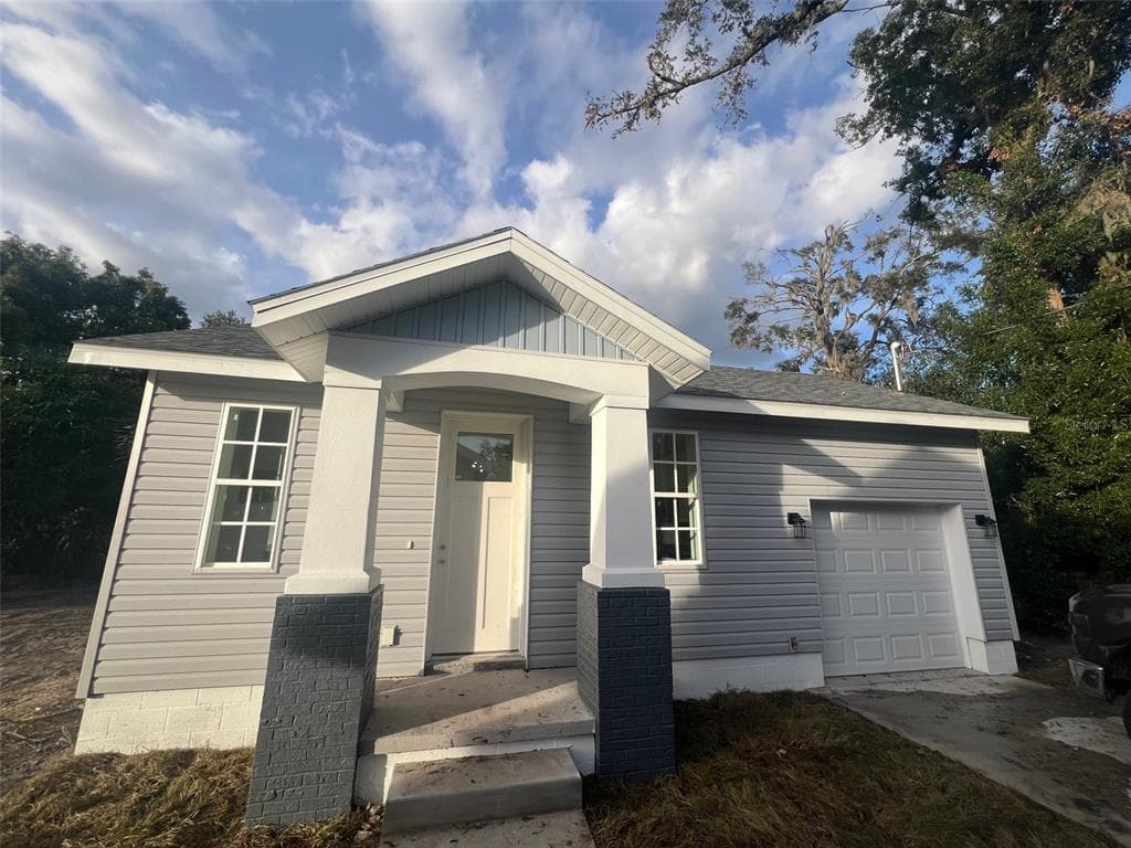 906 W REYNOLDS STREET PLANT CITY, FL 33563