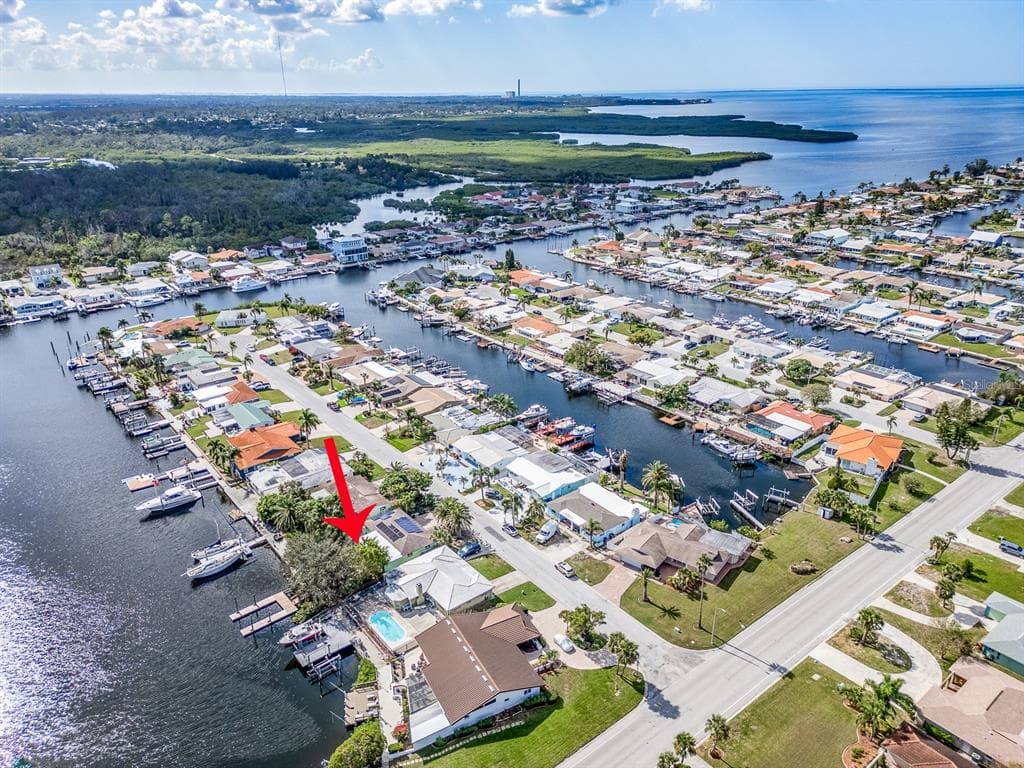 5002 ANCHOR WAY NEW PORT RICHEY, FL 34652