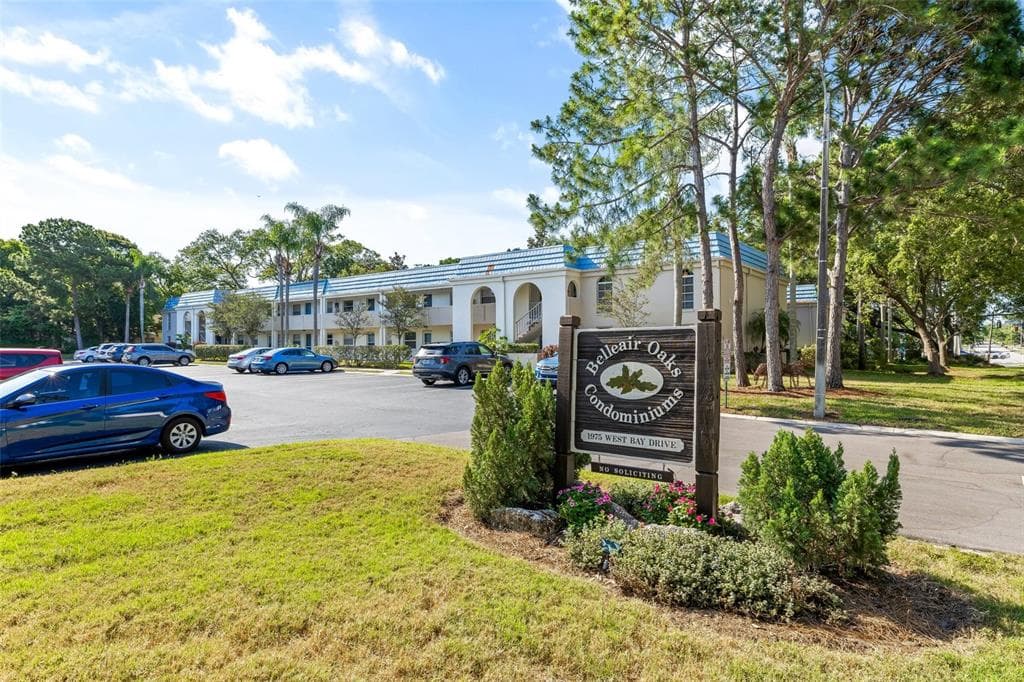 1975 W BAY DRIVE UNIT 214 LARGO, FL 33770