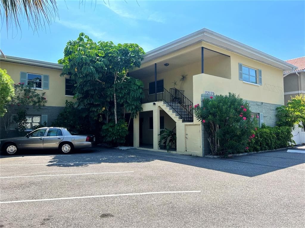 12175 3RD STREET E UNIT 8 TREASURE ISLAND, FL 33706