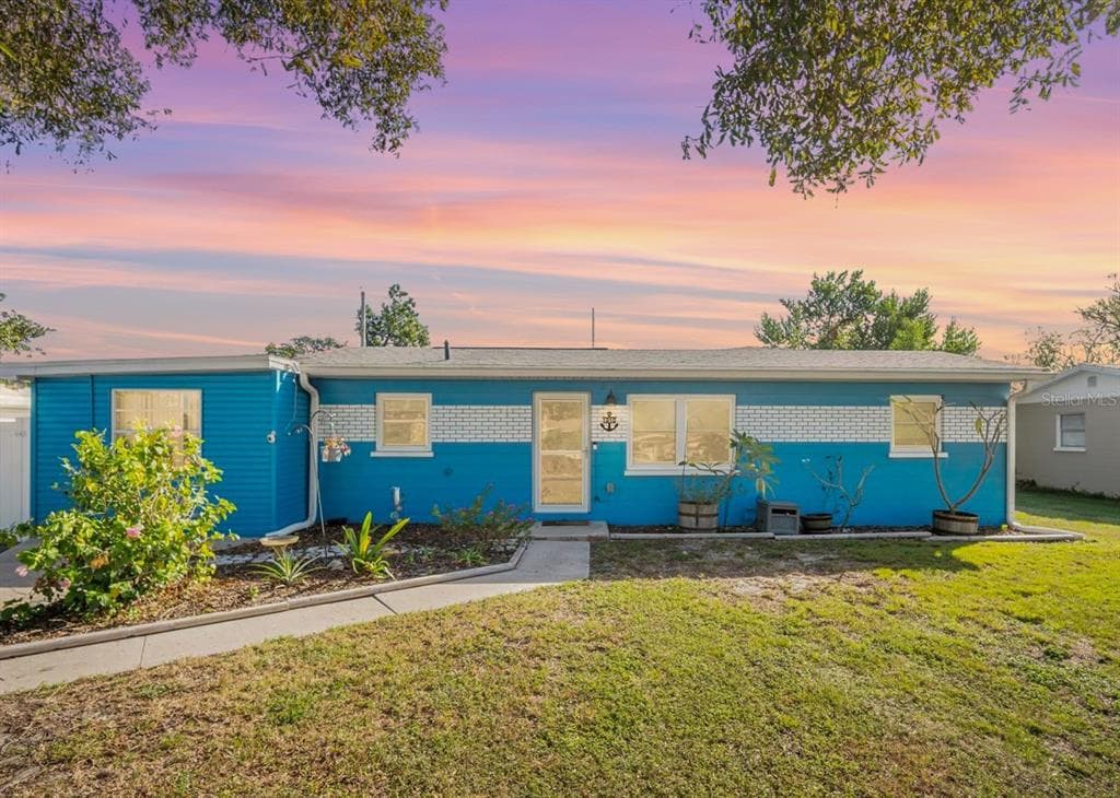 1810 MOOSE DRIVE LAKELAND, FL 33801