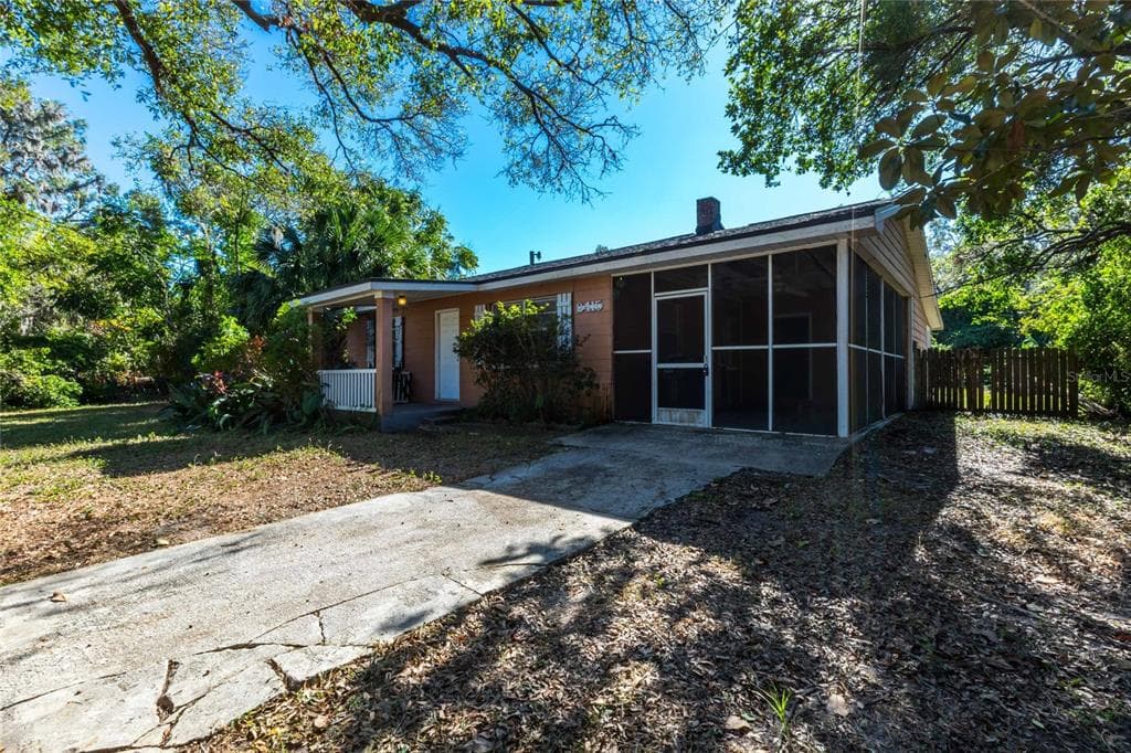 2415 DURANT ROAD VALRICO, FL 33596