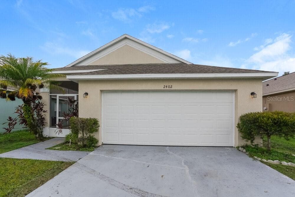 2402 KNIGHTSBRIDGE BOULEVARD KISSIMMEE, FL 34744