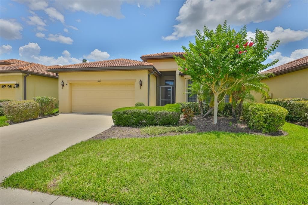 5721 SUNSET FALLS DRIVE APOLLO BEACH, FL 33572