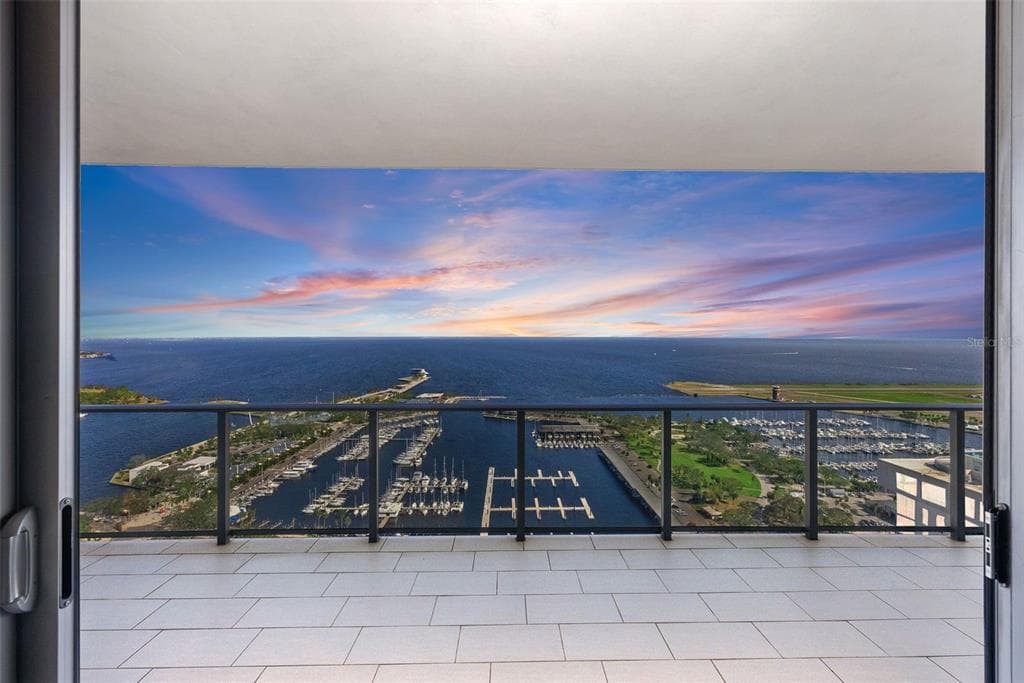 100 1ST AVENUE N UNIT 3403 ST PETERSBURG, FL 33701