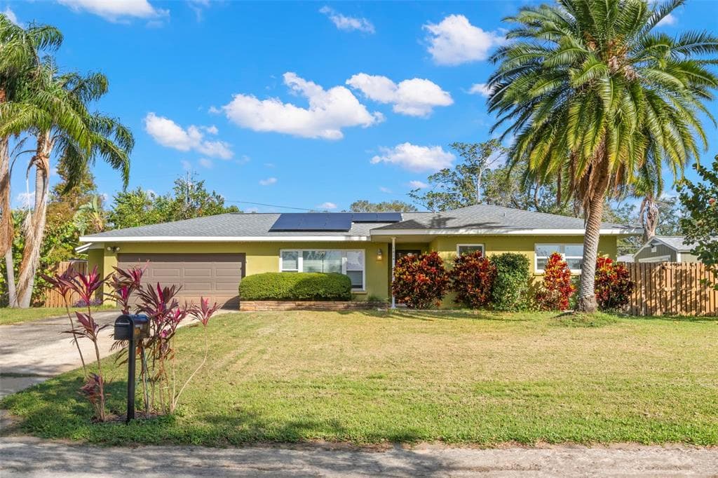1824 HUNT LANE CLEARWATER, FL 33764