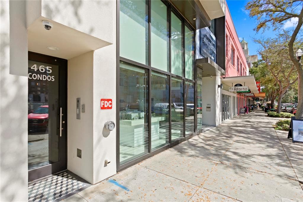 465 CENTRAL AVENUE UNIT 201 ST PETERSBURG, FL 33701