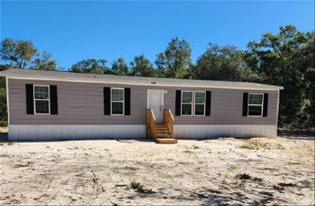 5645 CARIBBEAN CIRCLE KEYSTONE HEIGHTS, FL 32656