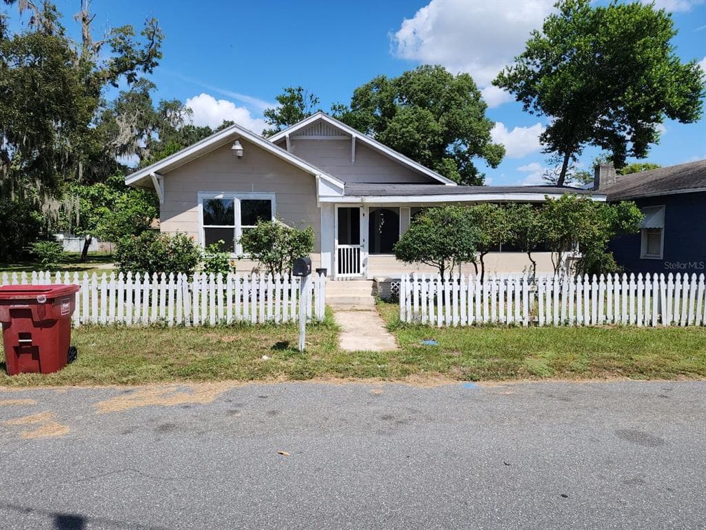 112 W DREW STREET PLANT CITY, FL 33563