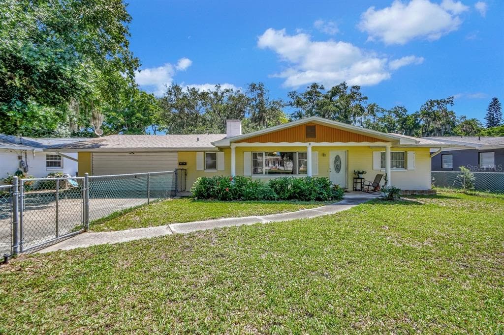 1527 MAGNOLIA STREET NEW SMYRNA BEACH, FL 32168
