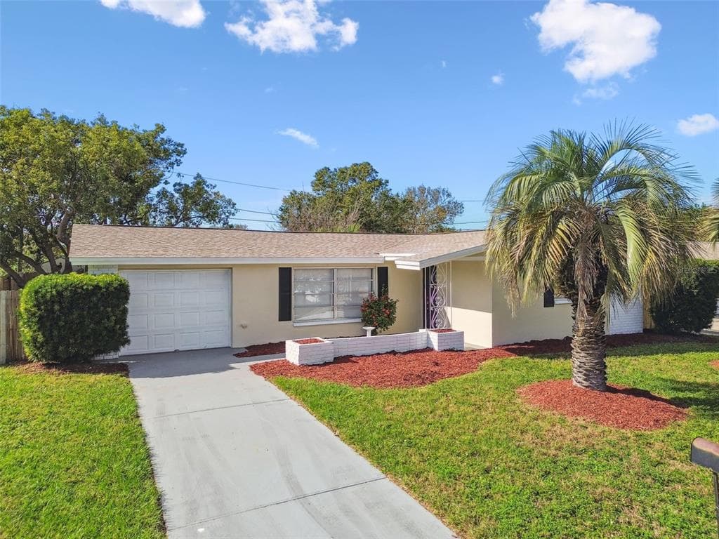 3221 SANFORD DRIVE HOLIDAY, FL 34691