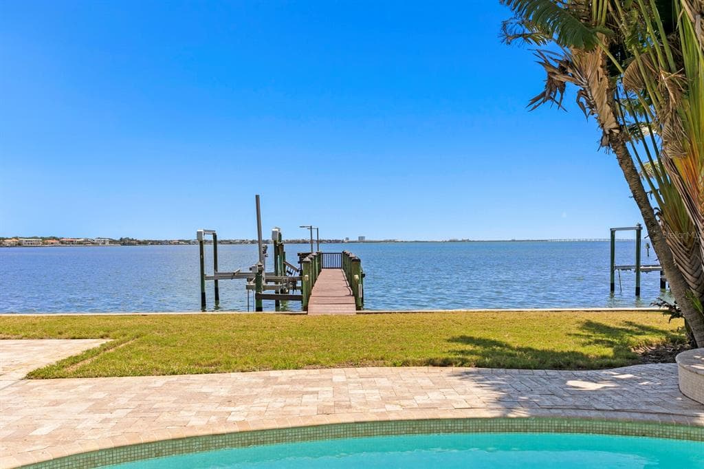 5812 MARINER STREET TAMPA, FL 33609