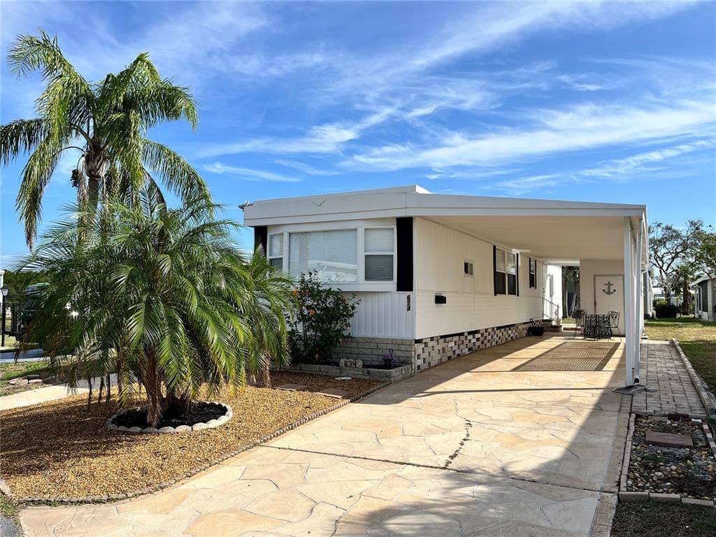 674 MOUNT KEY AVENUE NE UNIT 626 ST PETERSBURG, FL 33702