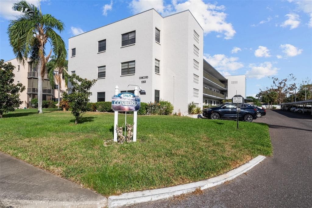 5969 TERRACE PARK DRIVE N UNIT 307 ST PETERSBURG, FL 33709