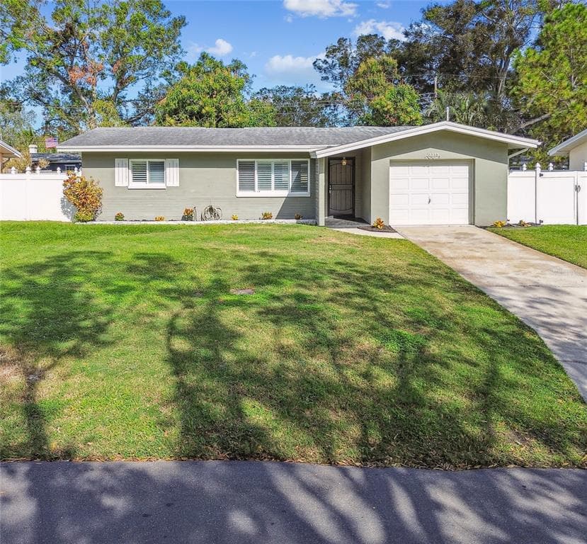 13553 CROFT DRIVE S LARGO, FL 33774