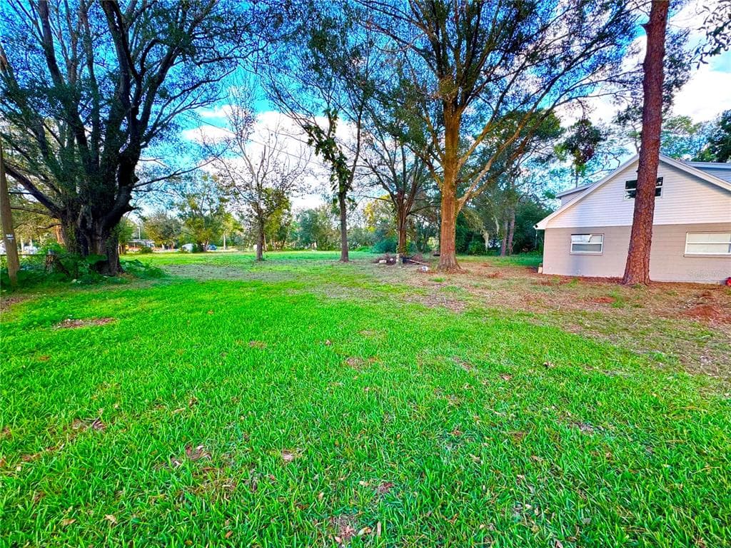2401 TERI STREET AUBURNDALE, FL 33823