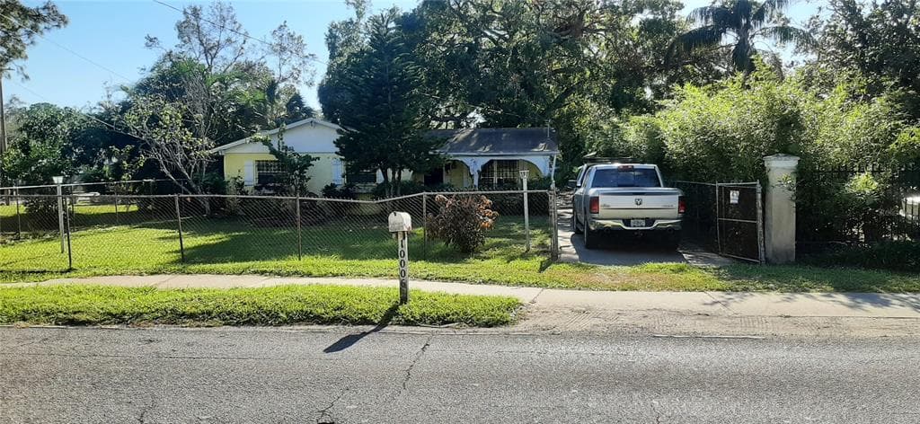 10006 MEMORIAL HIGHWAY TAMPA, FL 33615