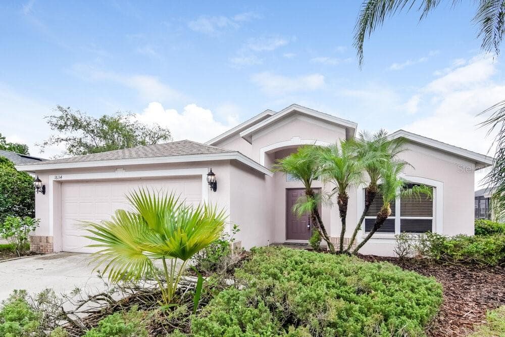 1634 AUDUBON TRAIL LUTZ, FL 33549