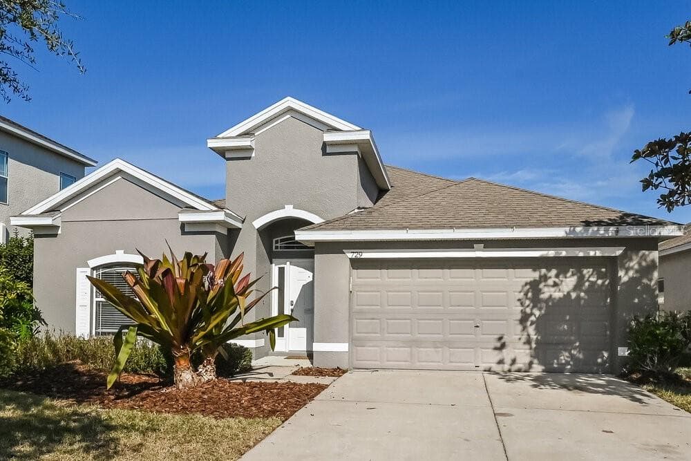 729 GRIFFEN HEIGHTS COURT RUSKIN, FL 33570