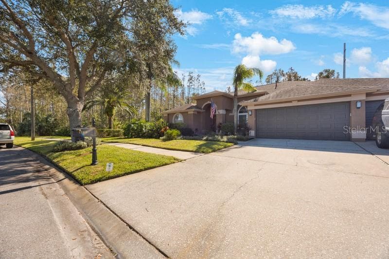 12310 SEABROOK DRIVE TAMPA, FL 33626