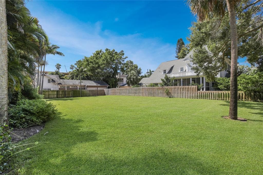14TH AVENUE NE ST PETERSBURG, FL 33701