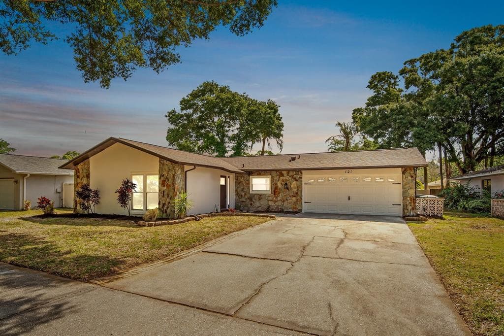 121 COUNTRY VILLAS DRIVE SAFETY HARBOR, FL 34695