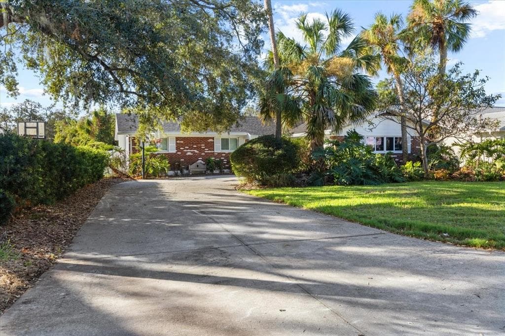 4710 W MELROSE AVENUE TAMPA, FL 33629