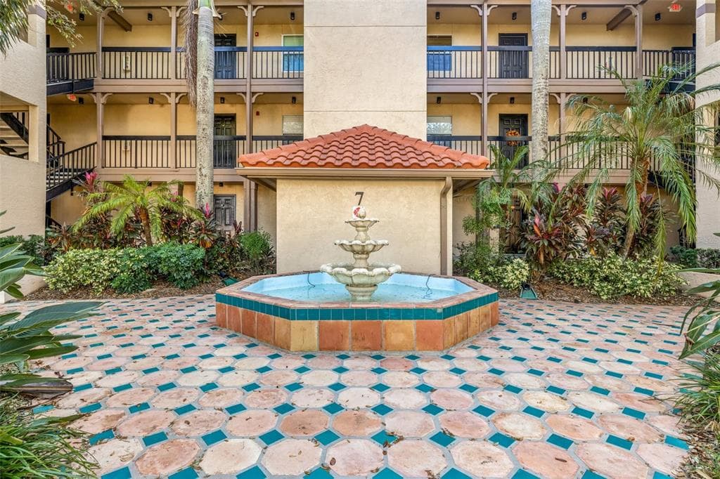 2400 FEATHER SOUND DRIVE UNIT 713 CLEARWATER, FL 33762