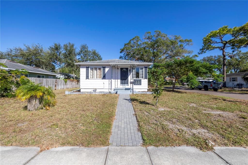 2301 30TH AVENUE N ST PETERSBURG, FL 33713