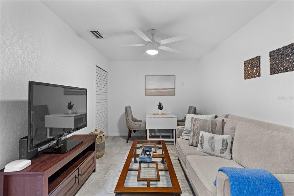 2874 38TH AVENUE N ST PETERSBURG, FL 33713