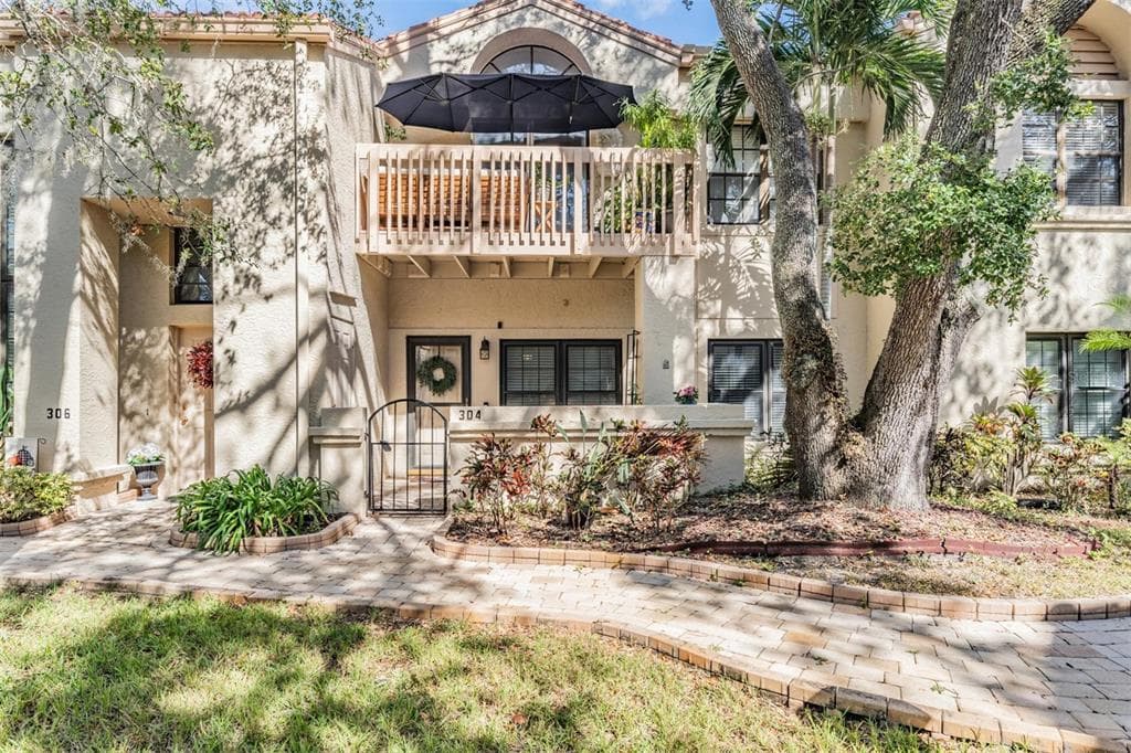 304 LOS PRADOS DRIVE UNIT 304 SAFETY HARBOR, FL 34695