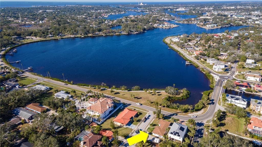 603 VIRGINIA AVENUE TARPON SPRINGS, FL 34689