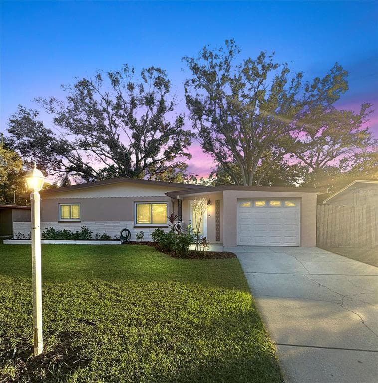 2954 HUNTINGTON DRIVE LARGO, FL 33771